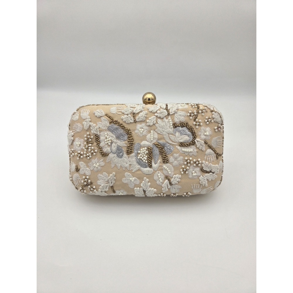 Elgant Floral Embroidered Clutch‎